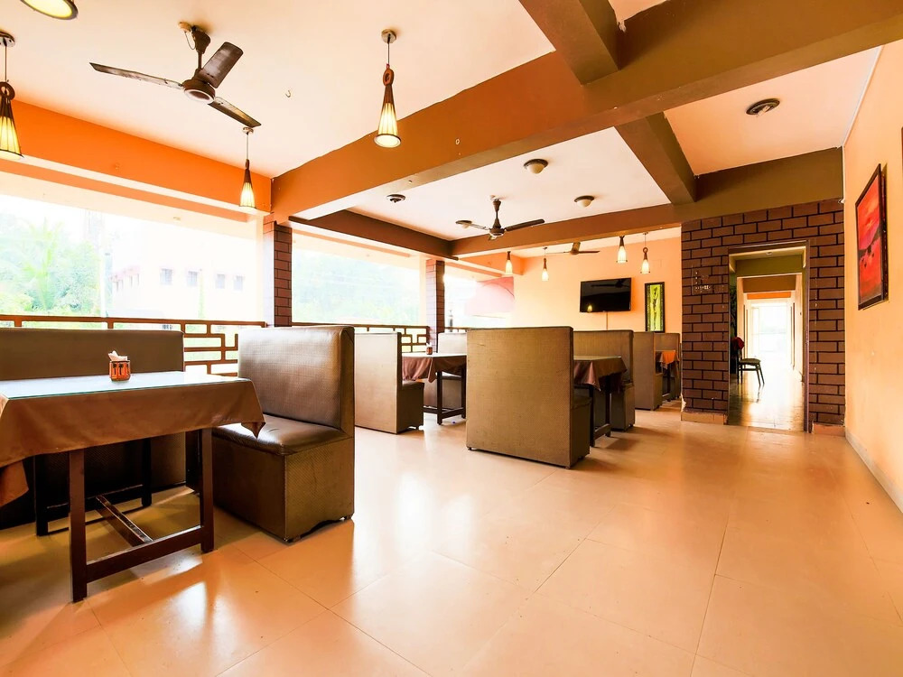 OYO 18794 Hotel Colva Plaza