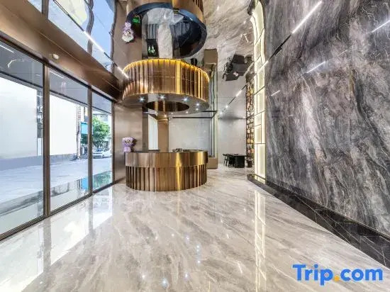 MAX Hotel