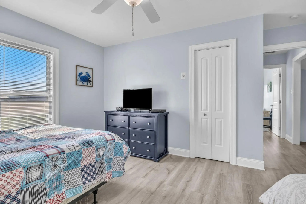 SeaSide by Oak Island Accommodations