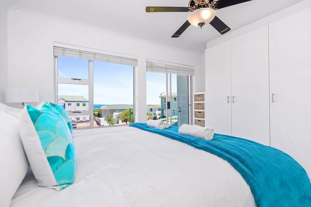 Big Bay Beach Club H23