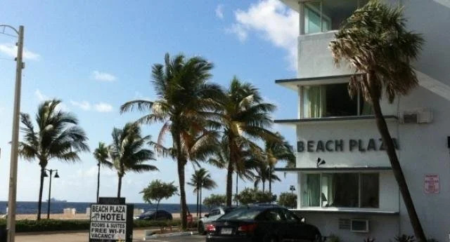 Perroquet Hotel