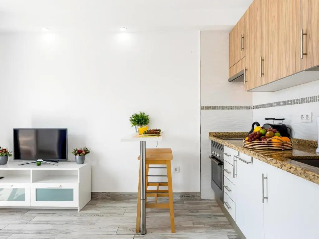 536B Cozy 1 bedroom, pool, terrace, sun lounger