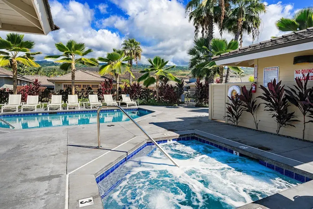 Unbelievable Ocean Front View w Pool - AC - Outdoor Seating!- Vrkcv
