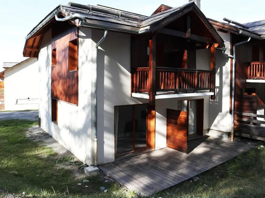 Chalet confortable avec piscine & sauna, aux pieds des pistes des Orres 1800, grand duplex pour 6 pers. - FR-1-322-57