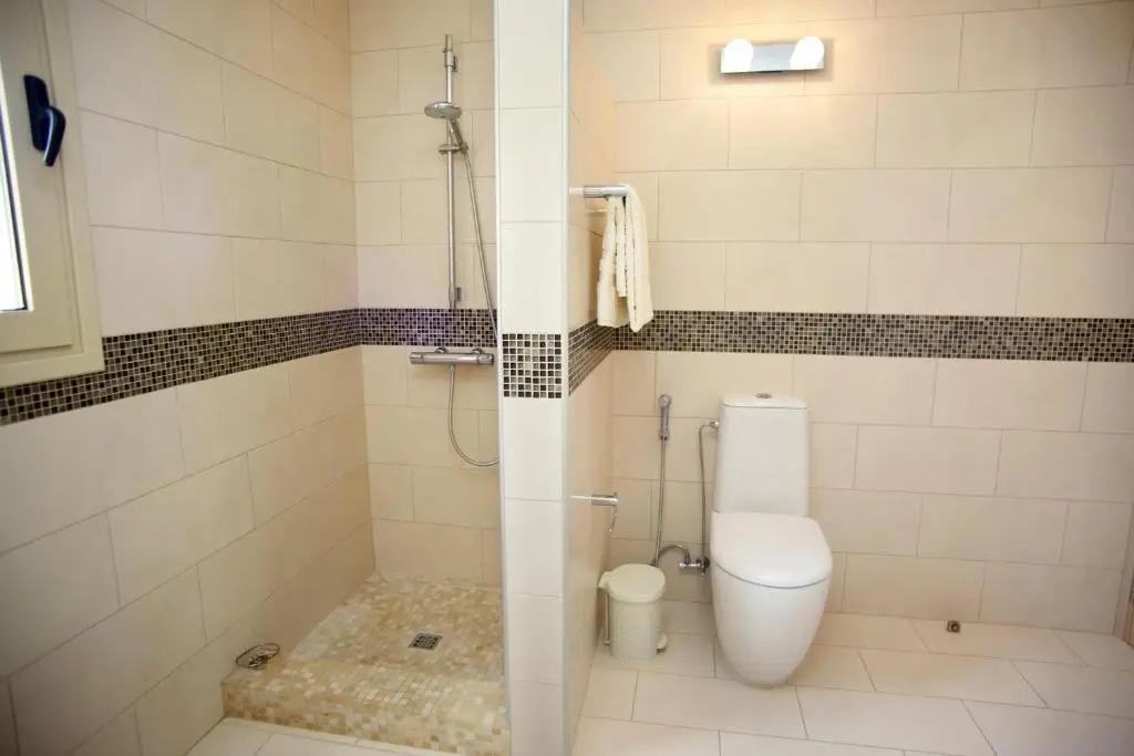 Seafront 5 Bedroom Villa Paradise in Sea Caves