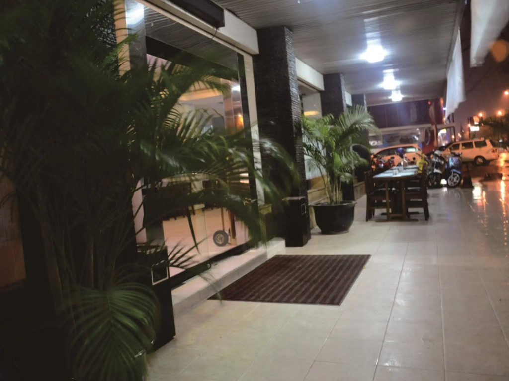 Alfa Star Hotel & Resto