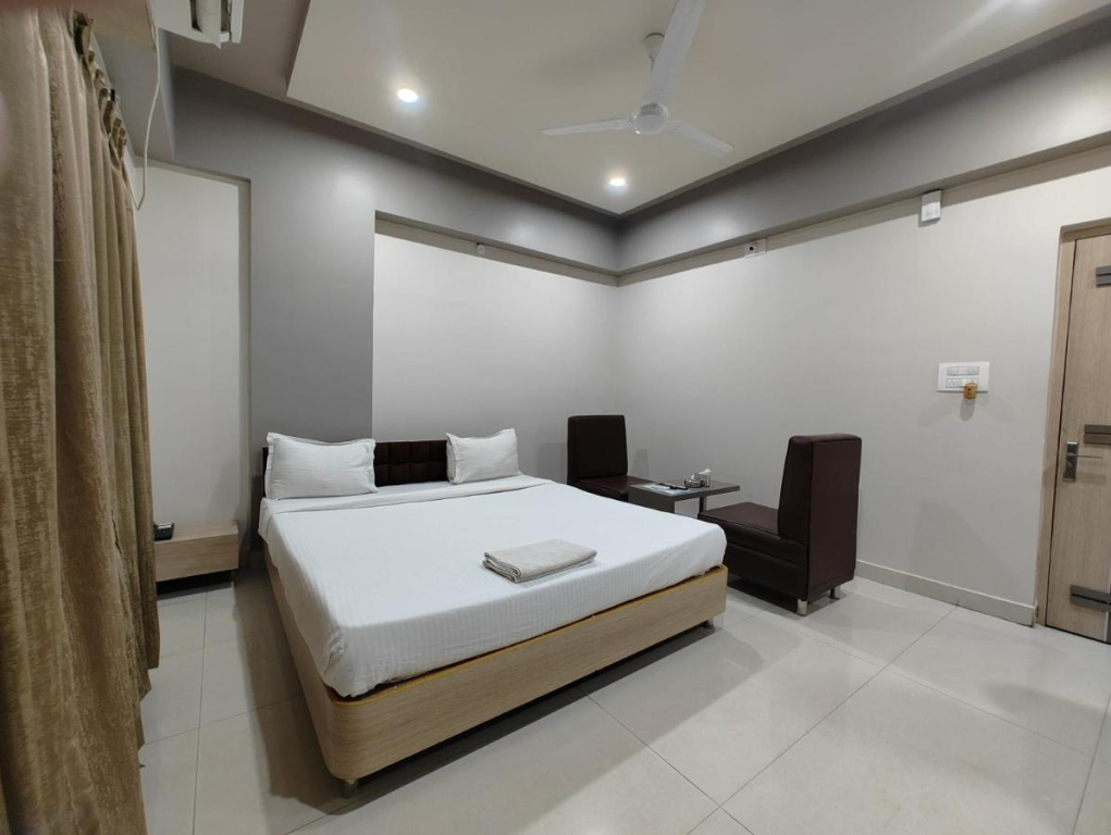 HOTEL INDRAPRASTHA, Malda