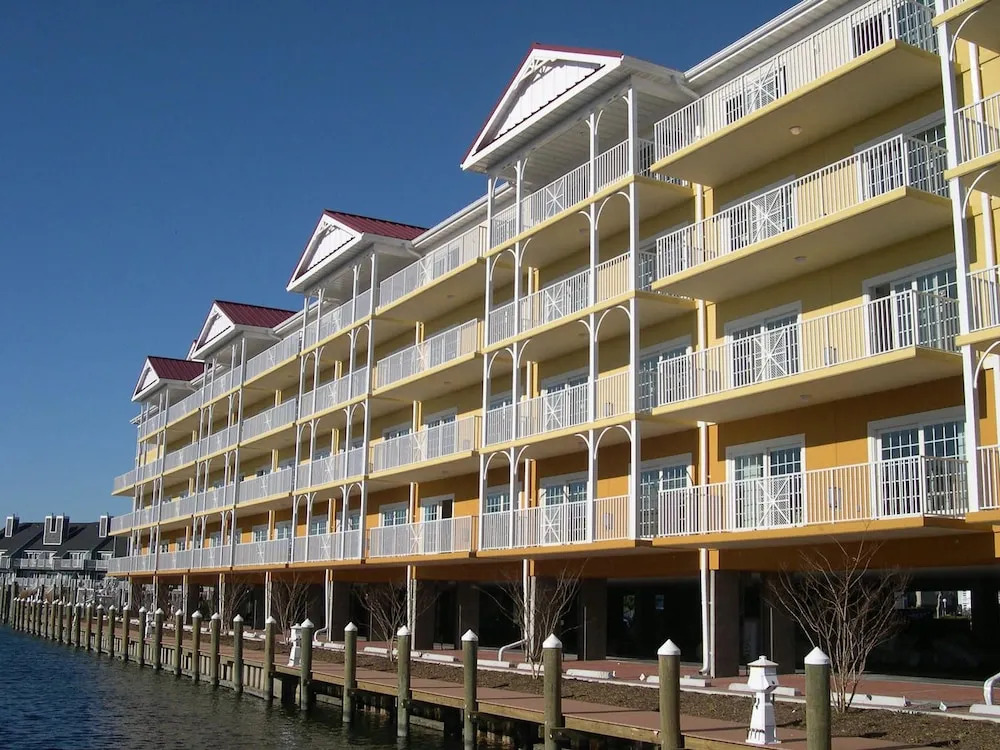 Laguna Vista 109 by RedAwning