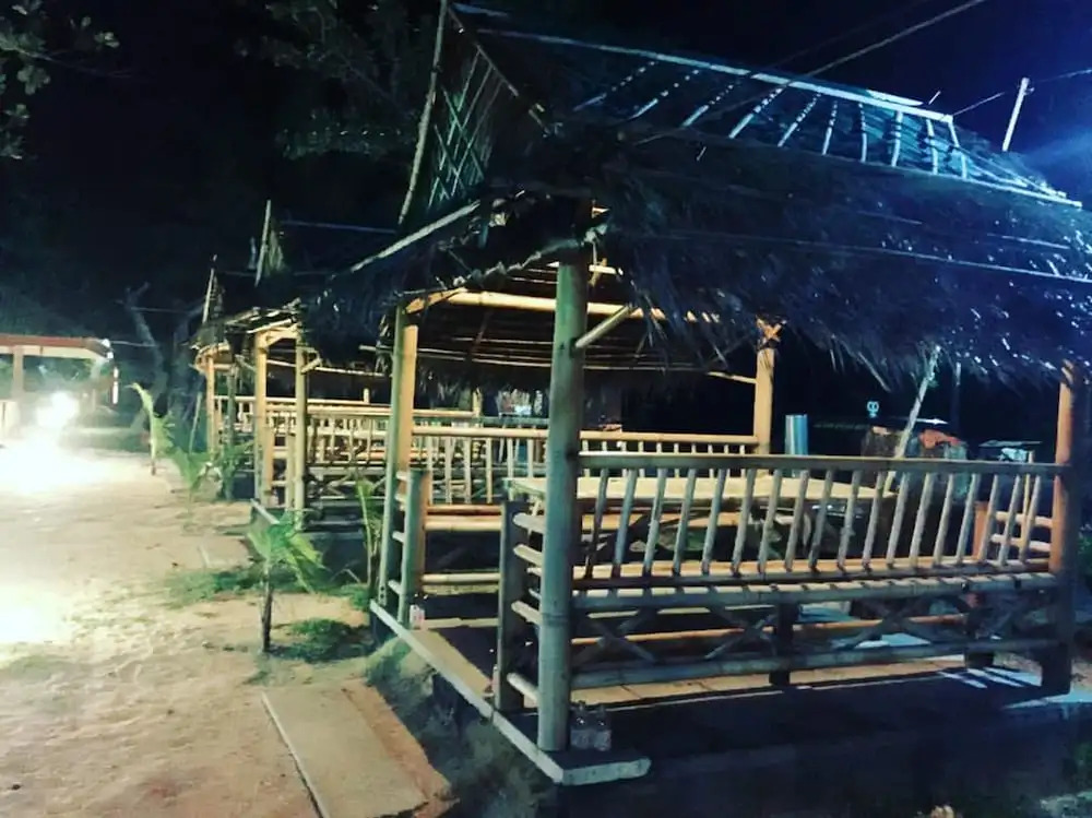 Talumpuk Seafood & Resort