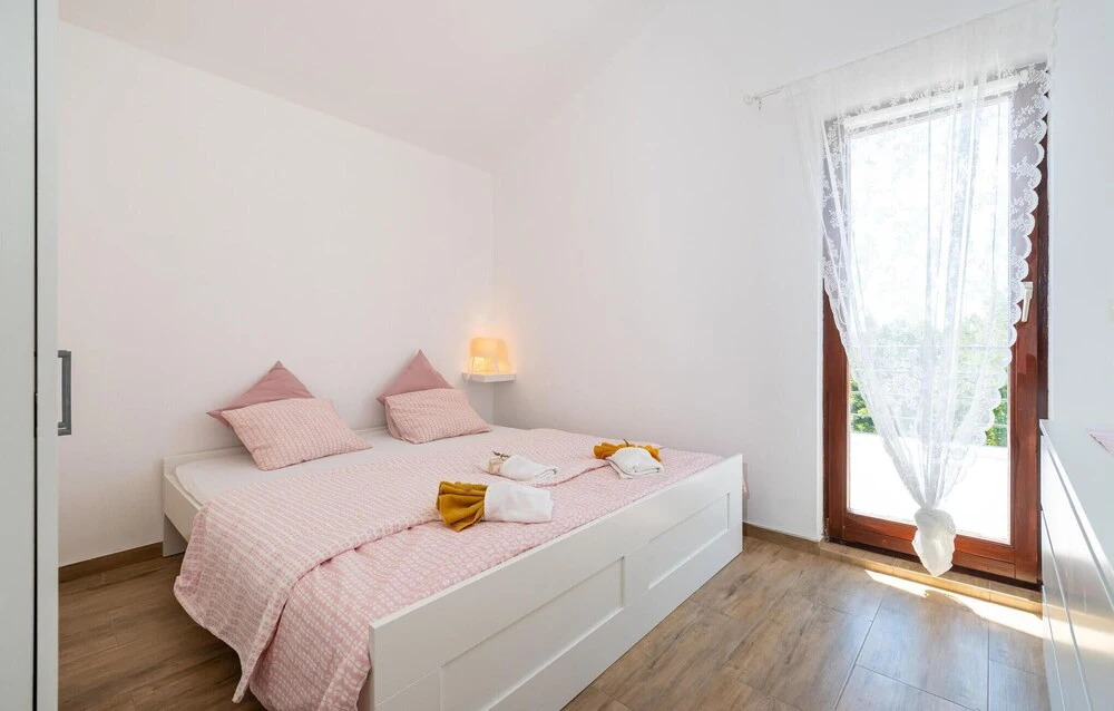 Nice Apartment in Maslenica With 2 Bedrooms and Wifi
