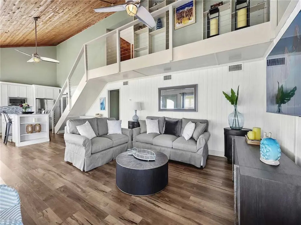 Hemingway Dream, 5 Bedrooms, Beach Front, Sleeps 14