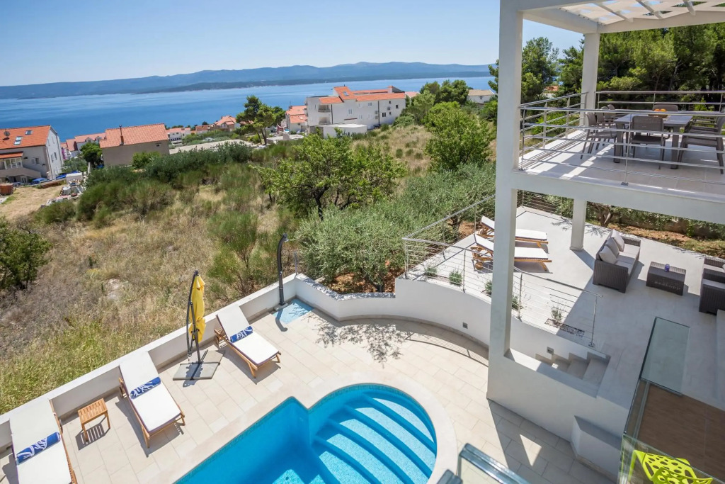 Villa Blanka in Bol for 12 ppl