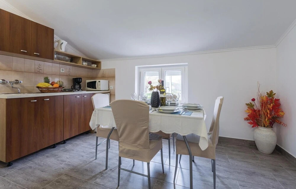 Stunning Apartment in Porec With 2 Bedrooms, Wifi and Outdoor Swimming Pool