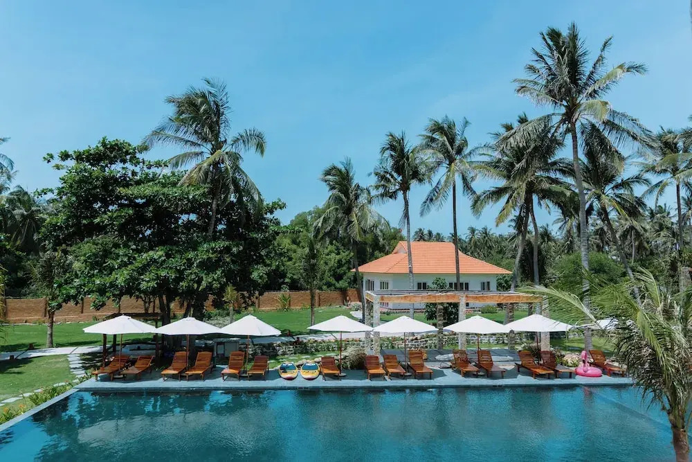 Charm Hon Rom Villas Resort