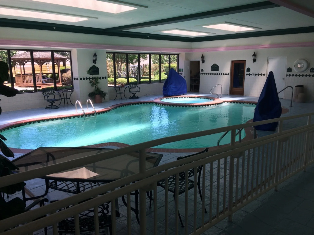 Holiday Inn Express & Suites Longview North by IHG
