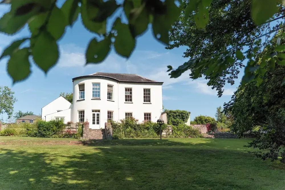 Holyland House - Greenacres Estates