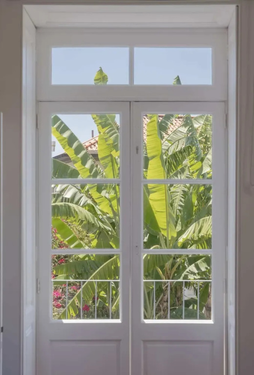 With Secret Garden and Pool - Villa Quebra Costas