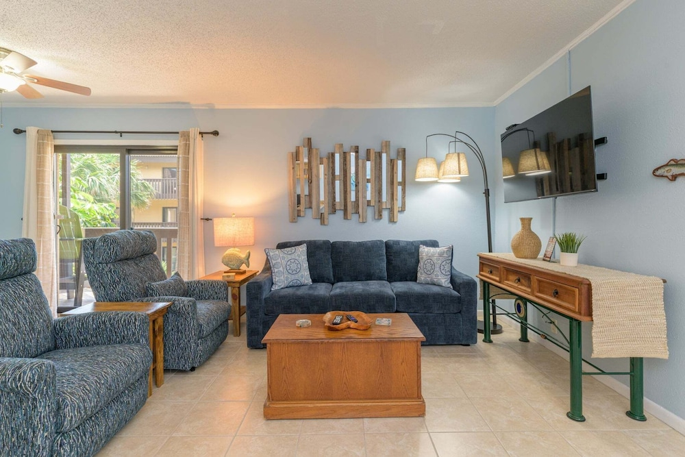Tiki 227 - Gorgeous 1br Condo Overlooking The Pool 1 Bedroom Condo