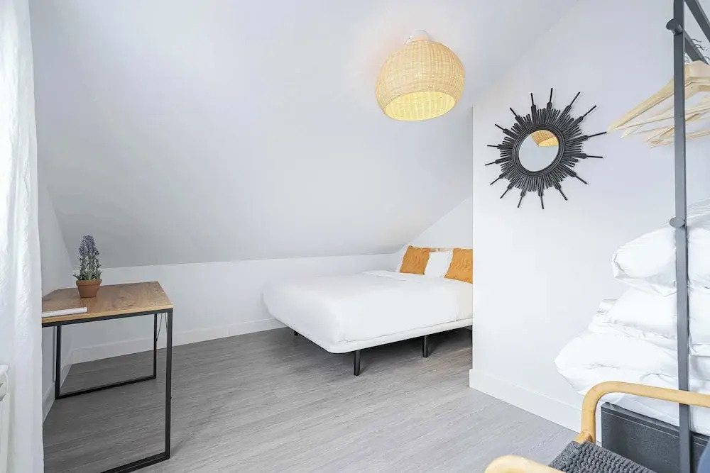 Vallecas Suites by Olala Homes