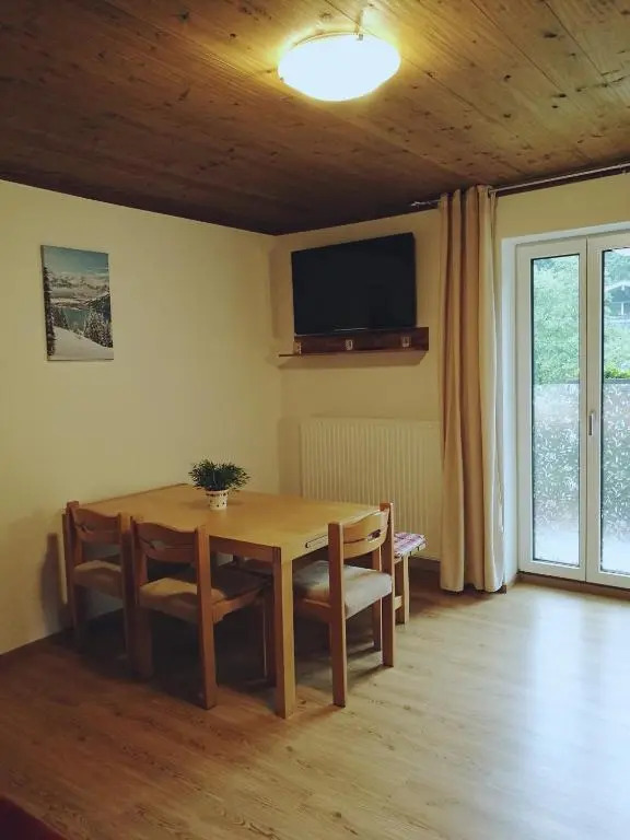 Gemutliche Wohnung 10 Minuten Vom See Entfernt