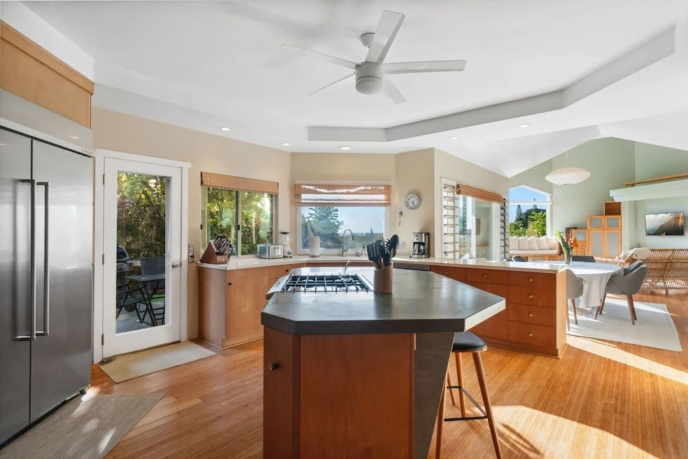Hanalei Plantation 2 Bedroom Home by RedAwning