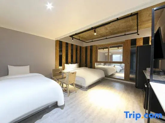 W Hotel Gumi Okgye