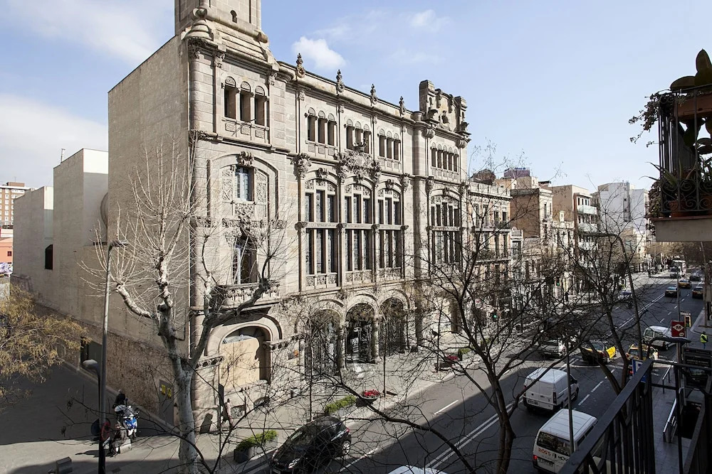 Habitat Apartments Plaza España