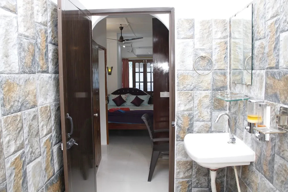 Ratnoop Inn-enjoy the classic stay