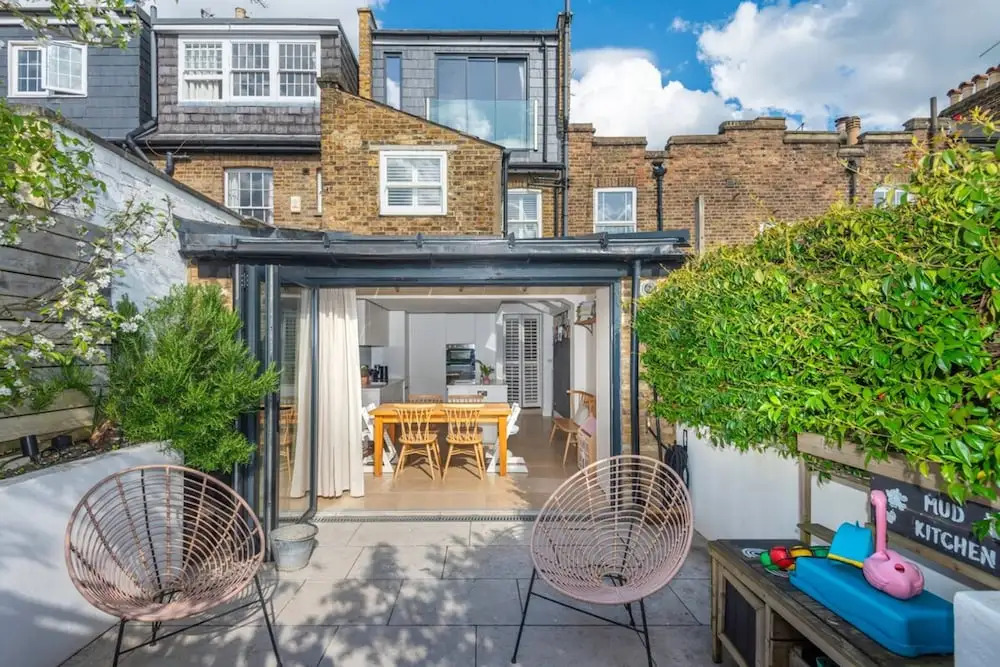 3-bedroom Home in Richmond - Ideal Family Living