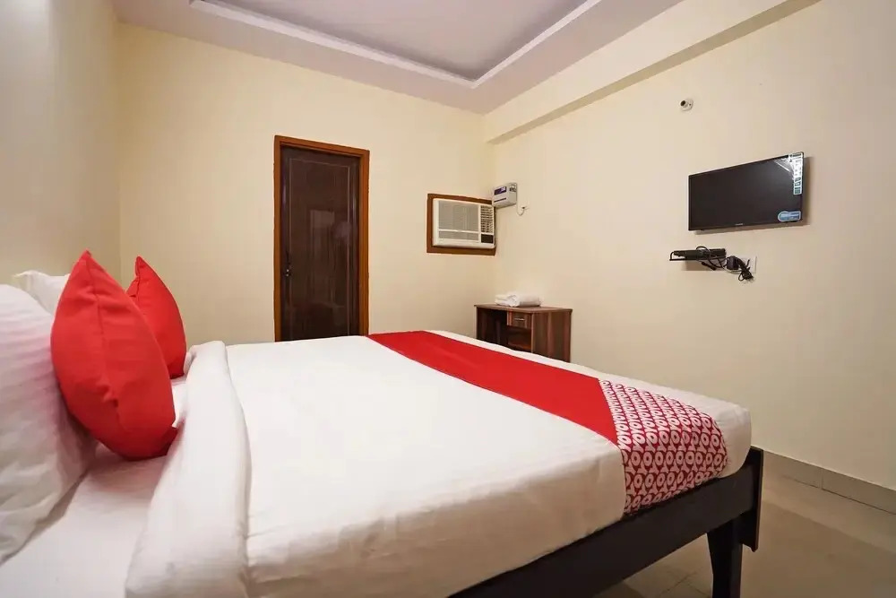 GMD Vasundhara by OYO Rooms