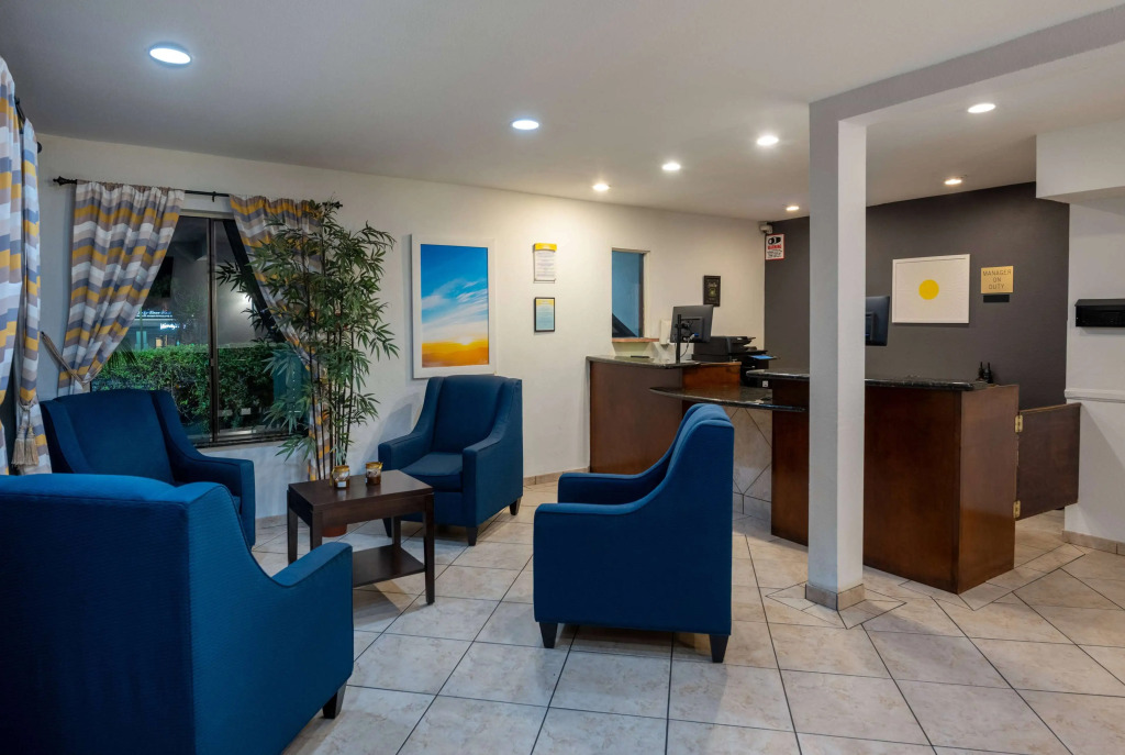 Days Inn by Wyndham Encinitas Moonlight Beach