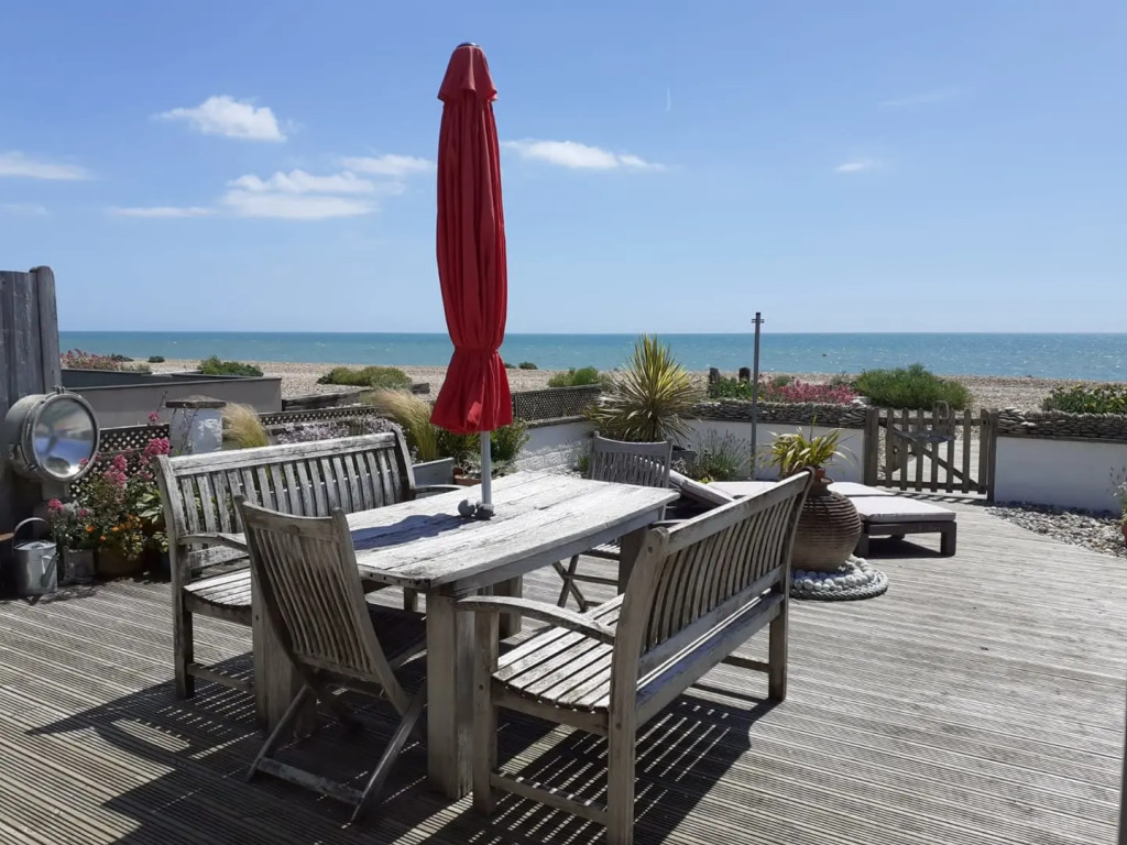 Ocean Front Beach House with Direct Beach Access and Breath Taking Views