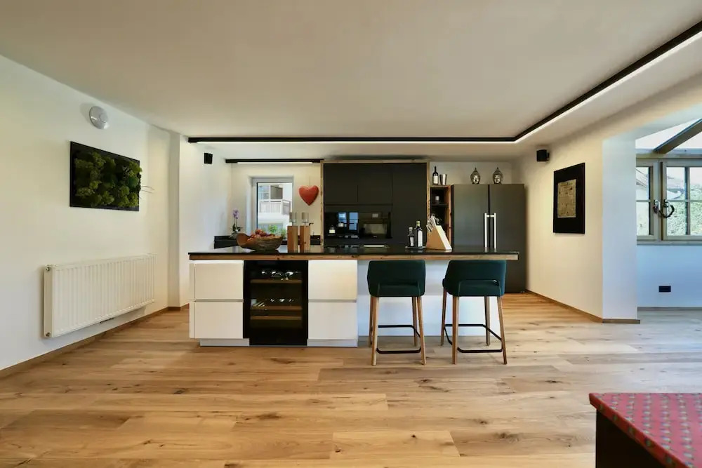 Lakeside Penthouse 16