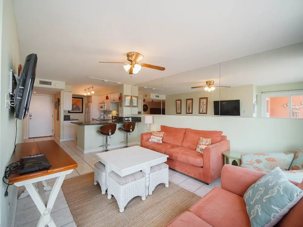 Relaxing , Great Location, 3 Minute Walk To The Beach 2 Bedroom Condo by RedAwning
