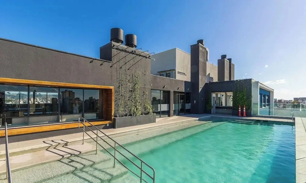 Condominium w/ Complete Leisure Facilities and Unbeatable Location in POA - Bles