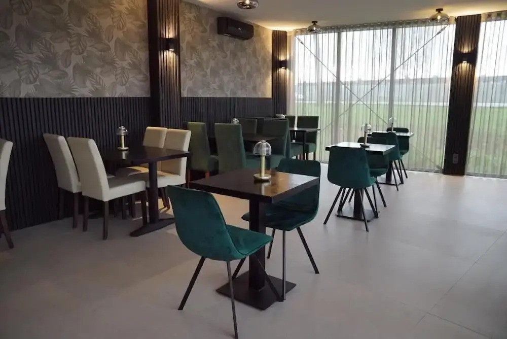 MA Hotel Amsterdam Schiphol Airport