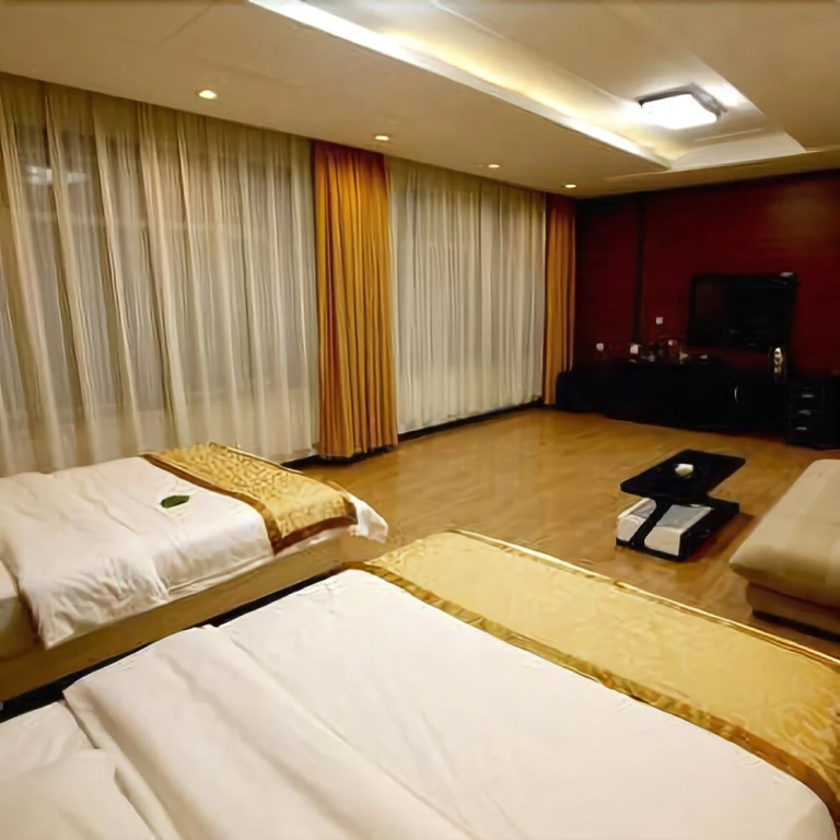 Golden Oriental Business Hotel