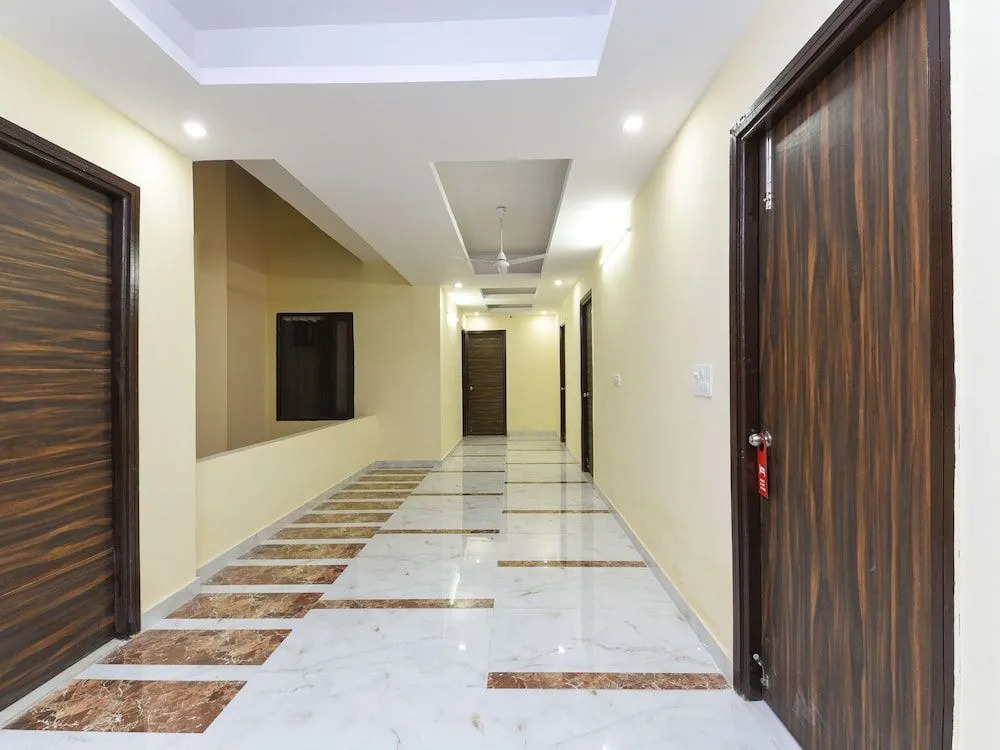 OYO 15834 Shubhangni Residency