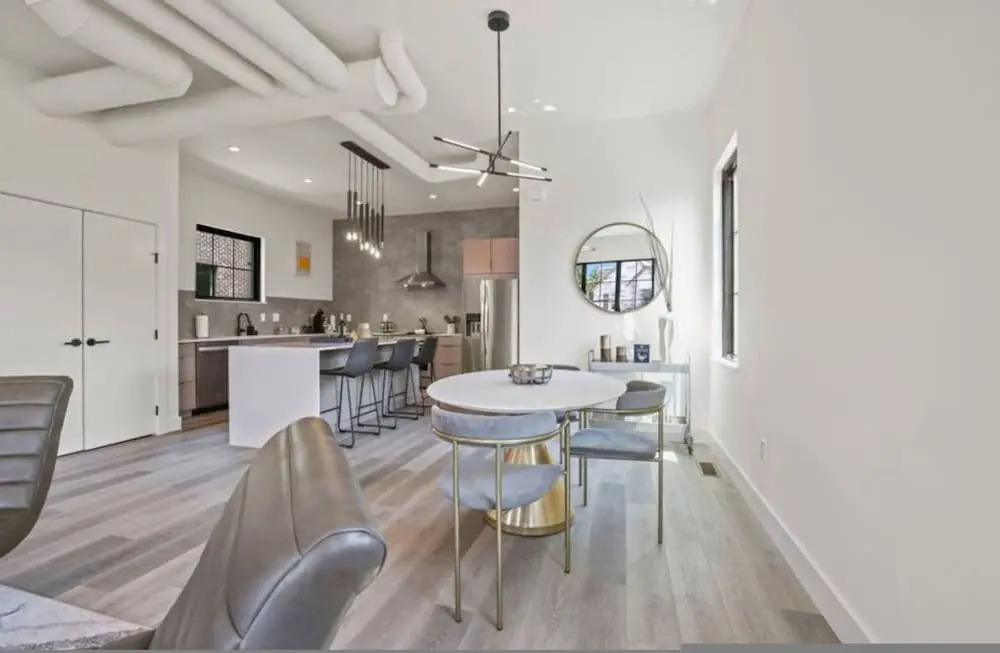 Work Of Art -3 Bedroom Elegant Townhome-columbus