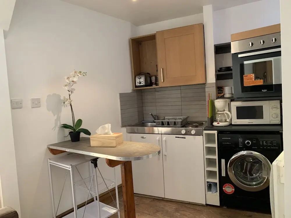 Victorian House 2 Bed 2 Bath Next to Barbican Tube