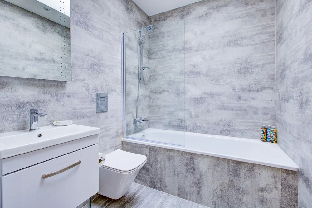 Charming 2-bed Apartment in Cheam, Sutton