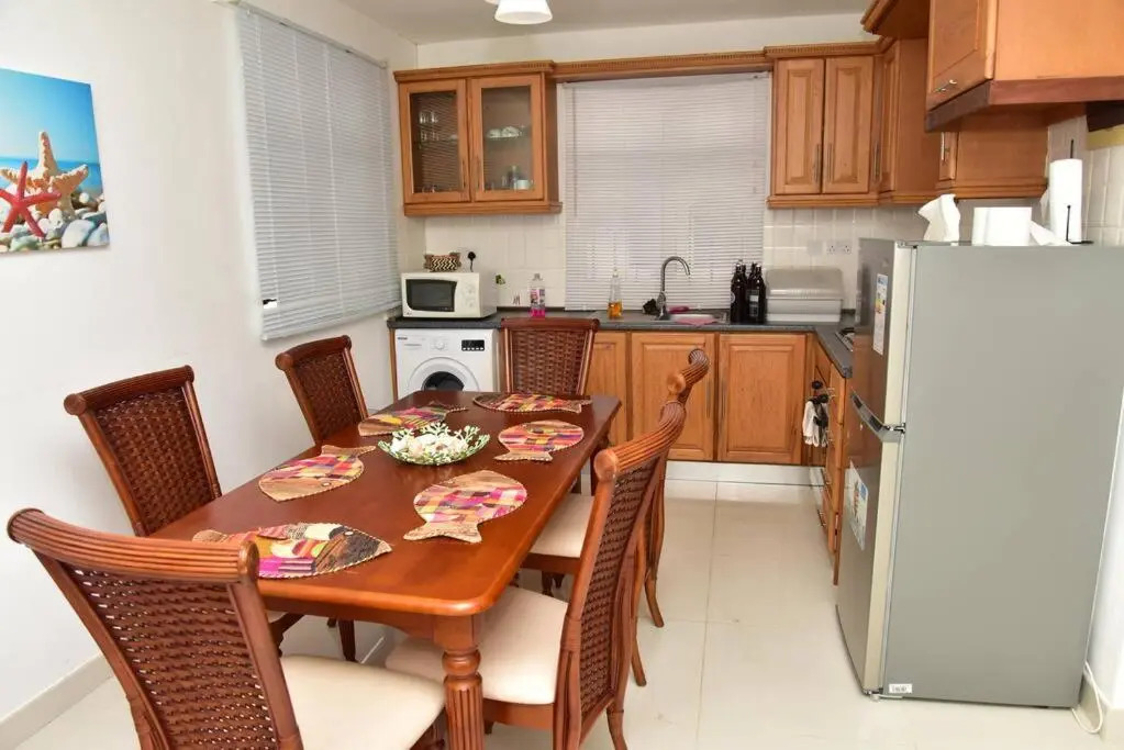 Pine Villa 6