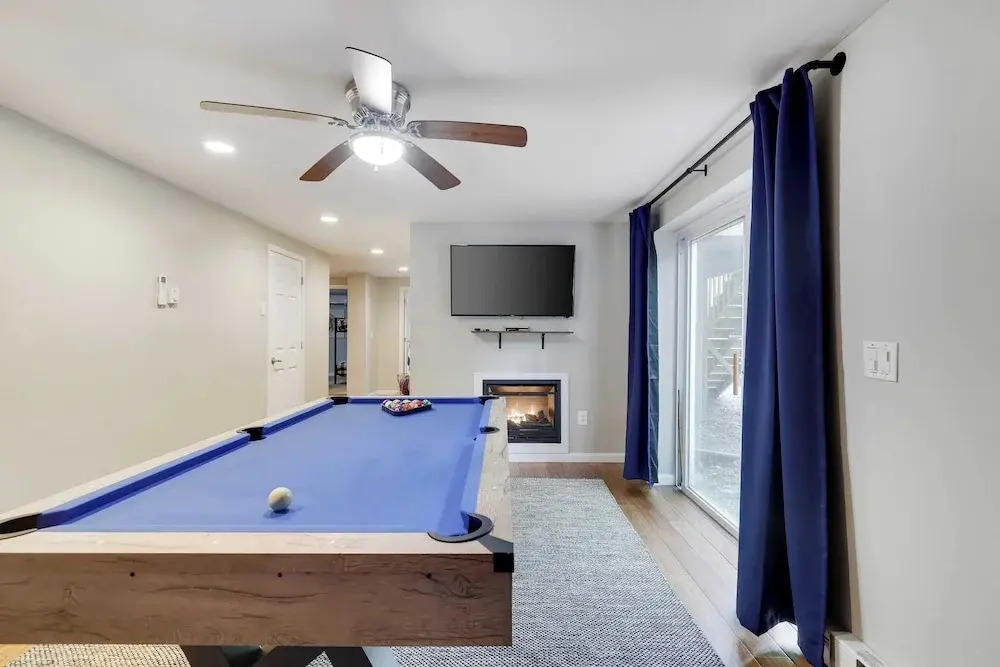 Moshannon Tree-lined Pocono Retreat w/ Hot Tub, Firepit & Pool Table