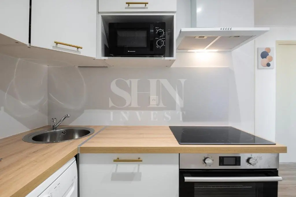 Cosy apartment for 6 persons near tramway in Nice