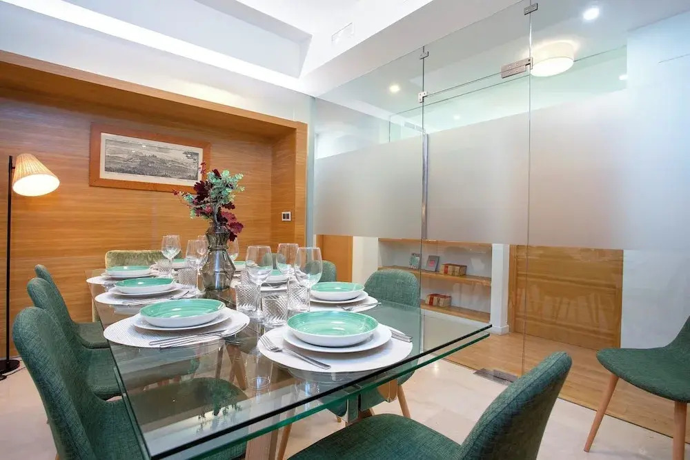 Exclusive Apartment 5BD in Seville. Carlos V