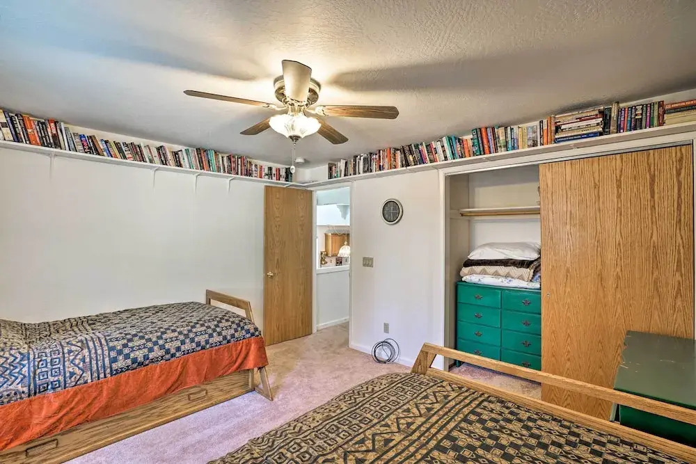4 Mi to Heavenly: Home w/ Deck in South Lake Tahoe