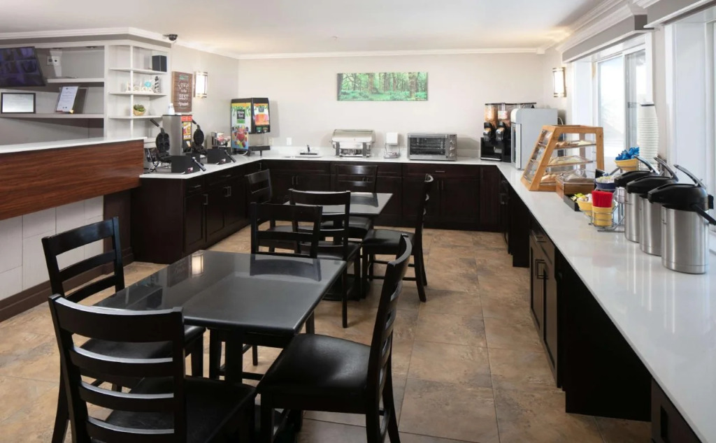 Red Lion Inn & Suites Sequim at Olympic National Park