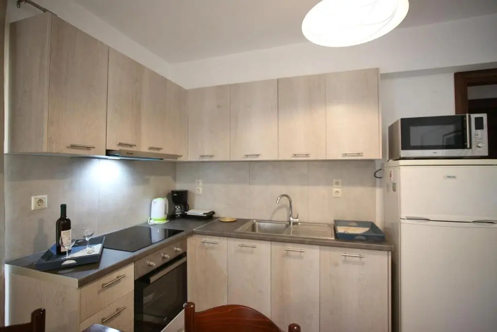 Cozy apartment in city's suburbs 1