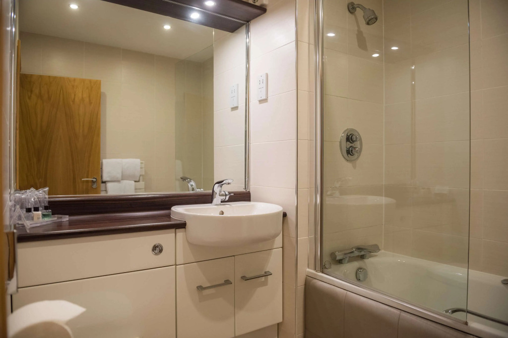 Carlton Hotel