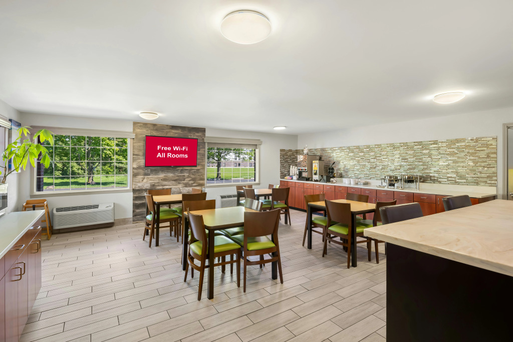 Red Roof Inn & Suites Marysville
